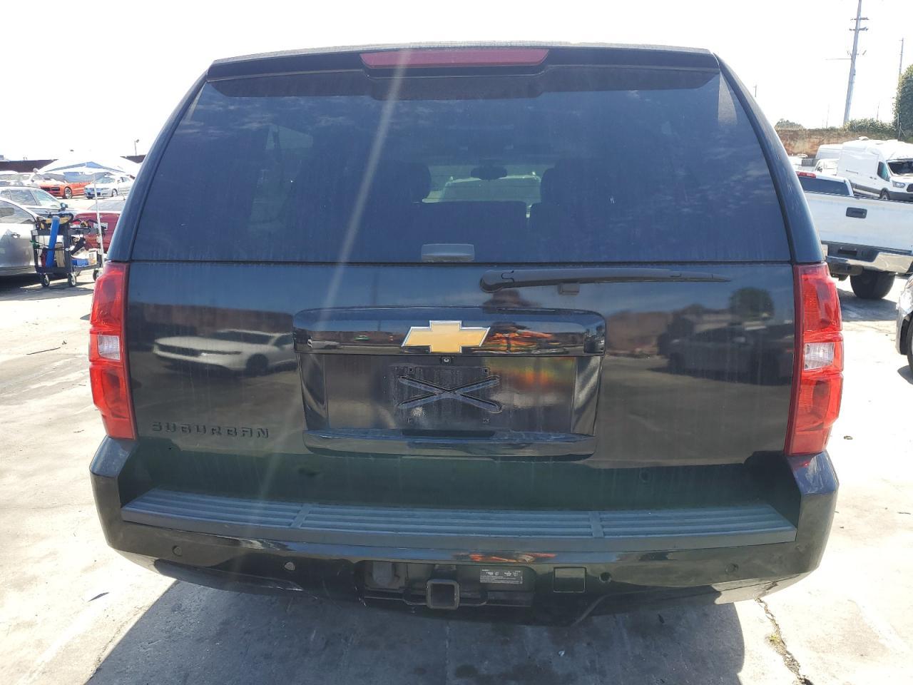 2013 CHEVROLET Suburban