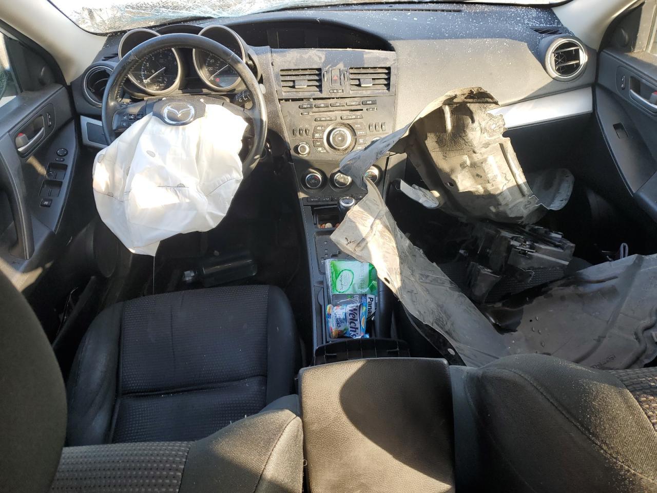 2013 MAZDA 3