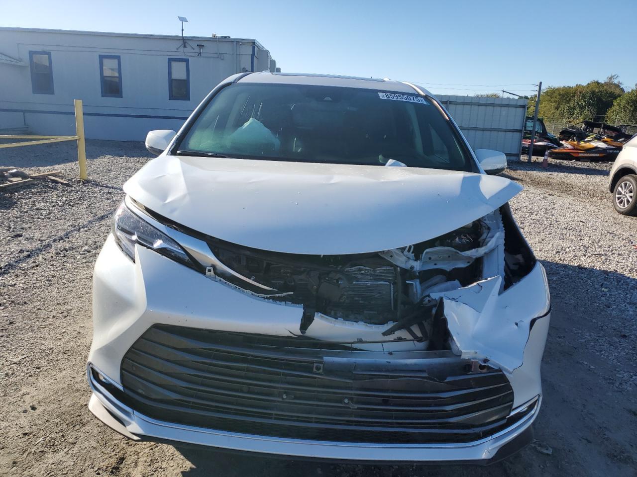 2024 TOYOTA SIENNA