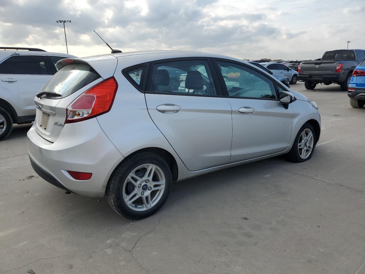 2017 FORD Fiesta