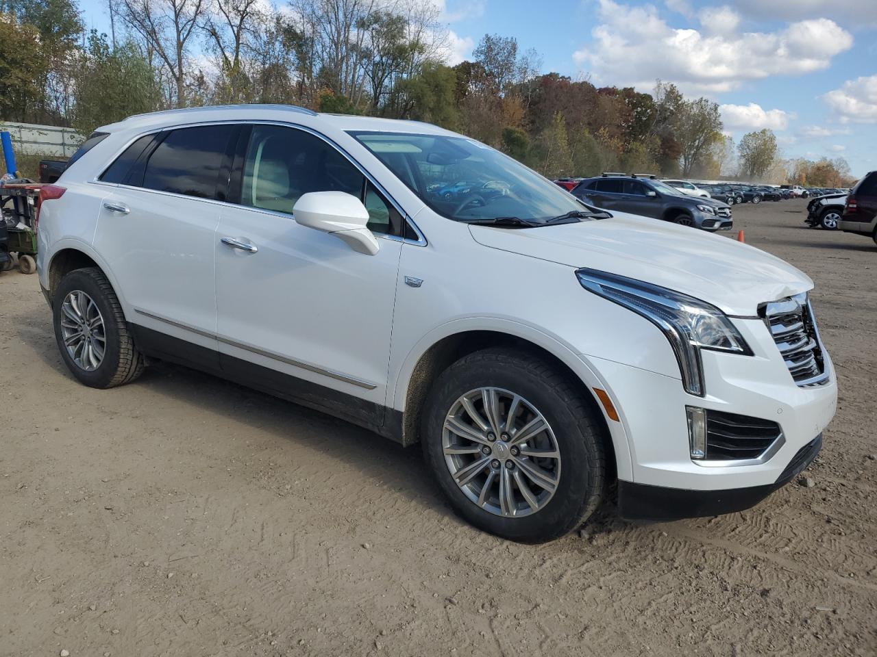 2017 CADILLAC XT5