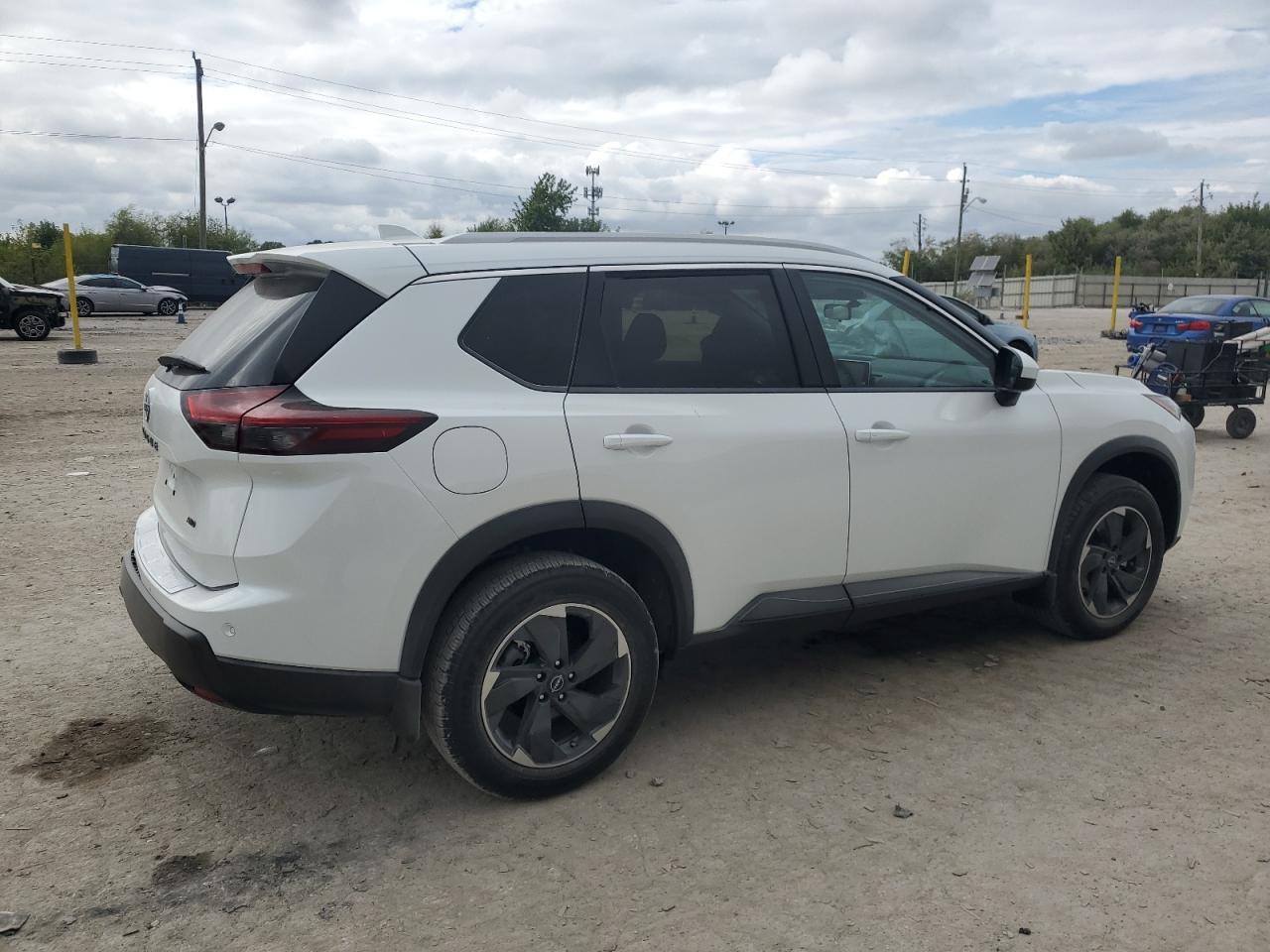 2025 NISSAN ROGUE