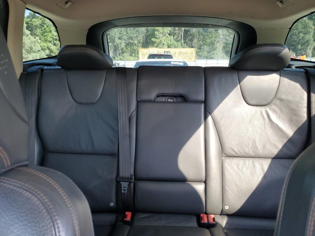 2010 VOLVO XC60