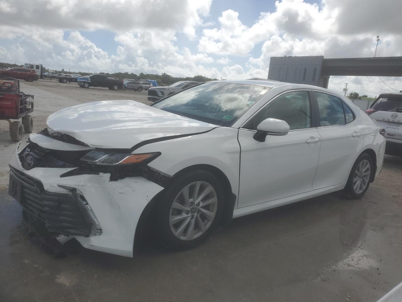 2022 TOYOTA CAMRY