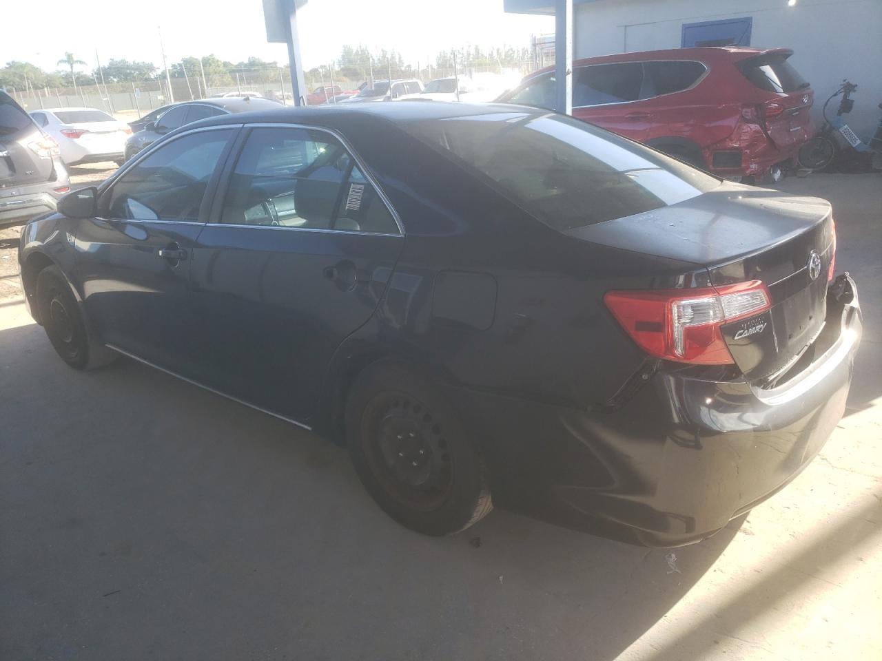 2013 TOYOTA CAMRY