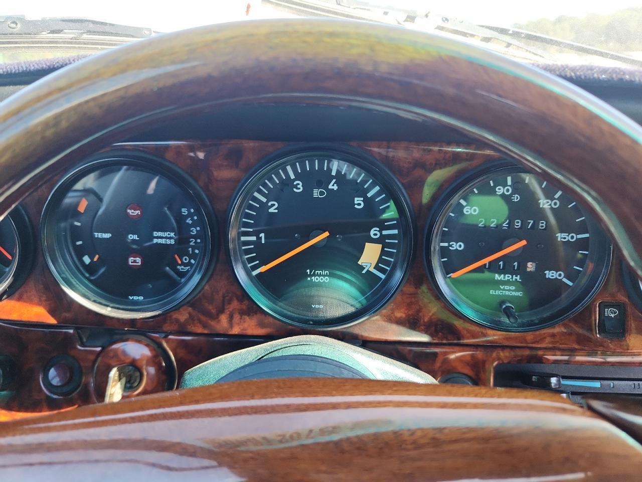 1985 PORSCHE 911