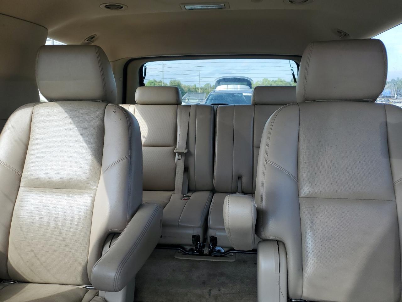 2011 CHEVROLET Tahoe