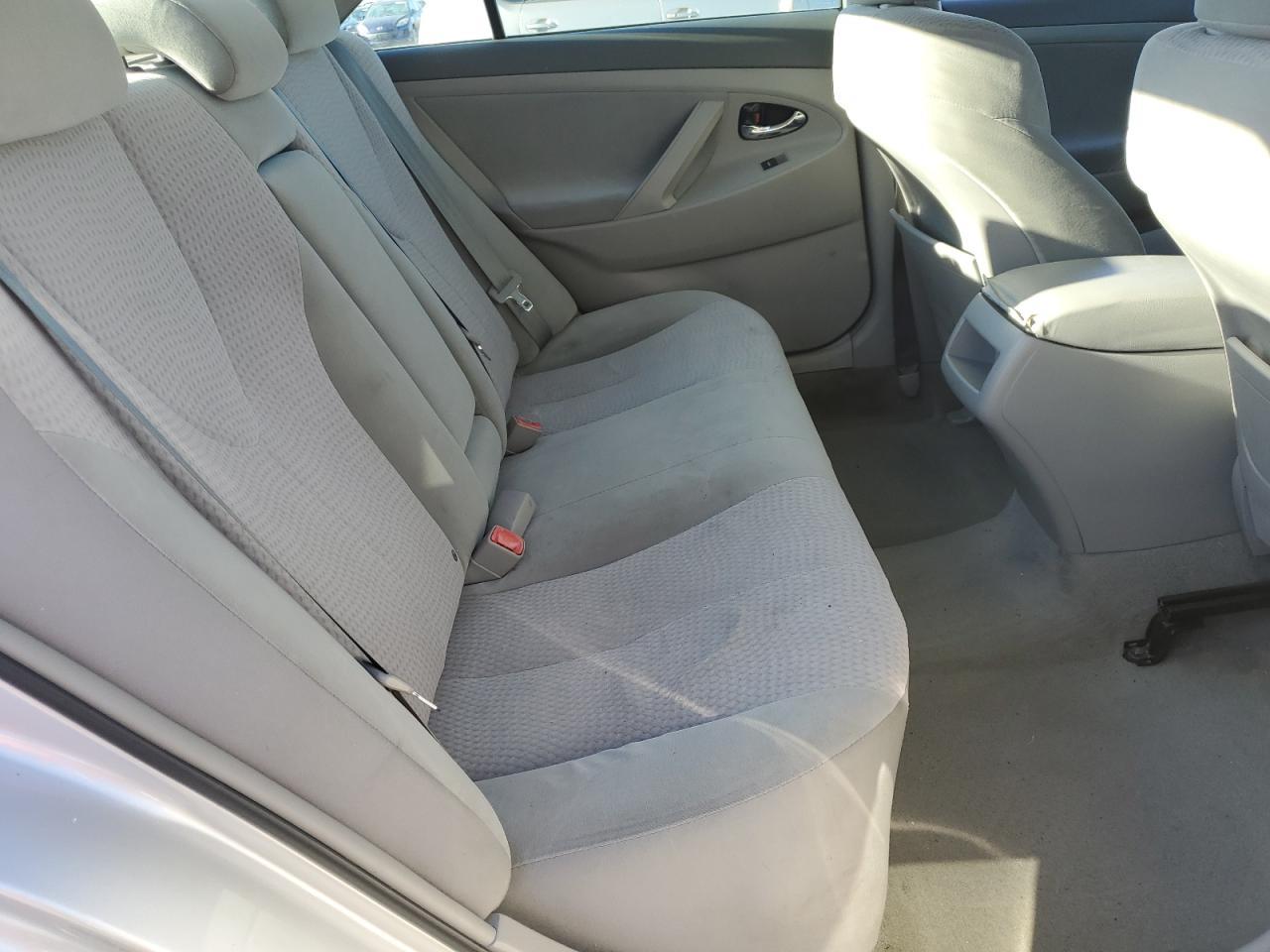 2011 TOYOTA CAMRY