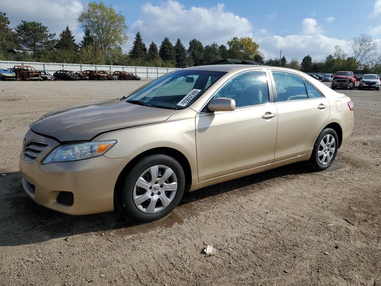 2011 TOYOTA CAMRY