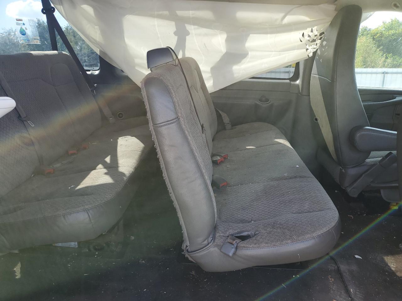 2011 CHEVROLET Express 3500