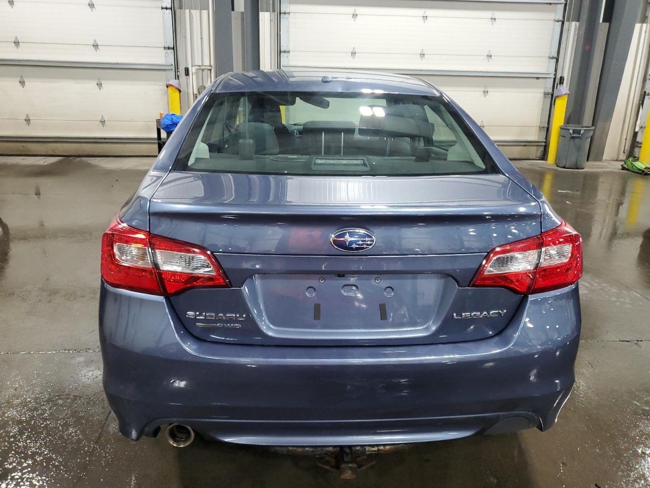 2015 SUBARU Legacy