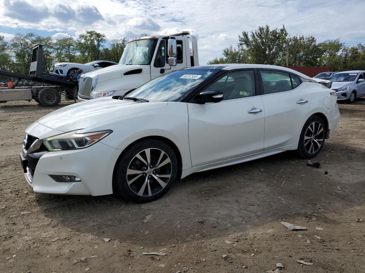 2017 NISSAN Maxima