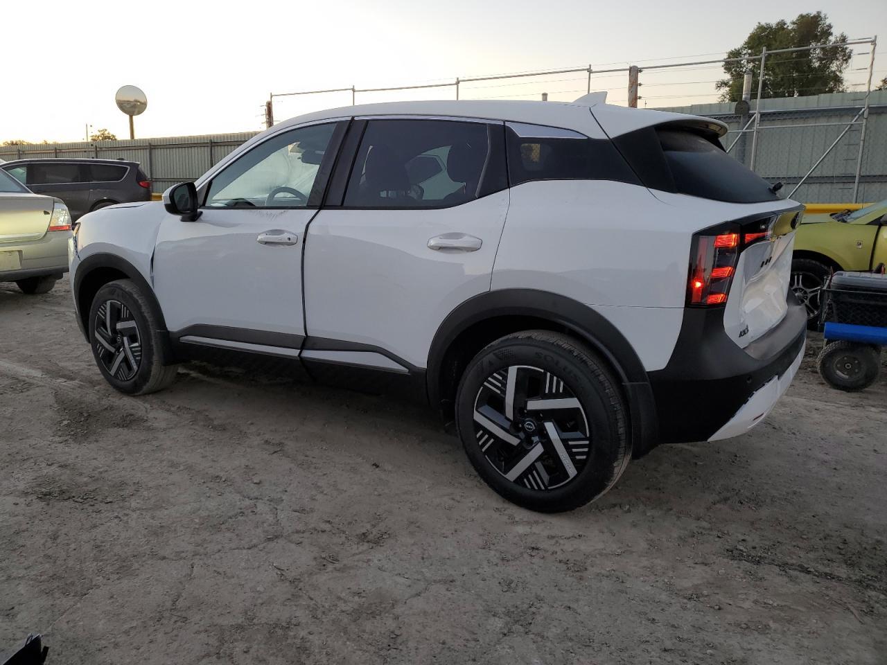 2025 NISSAN KICKS