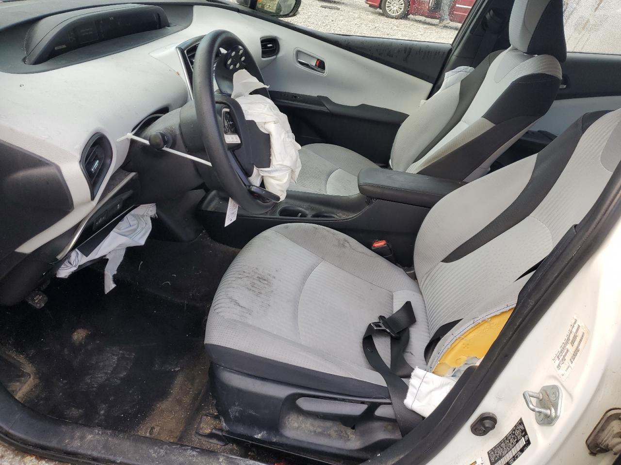 2016 TOYOTA PRIUS