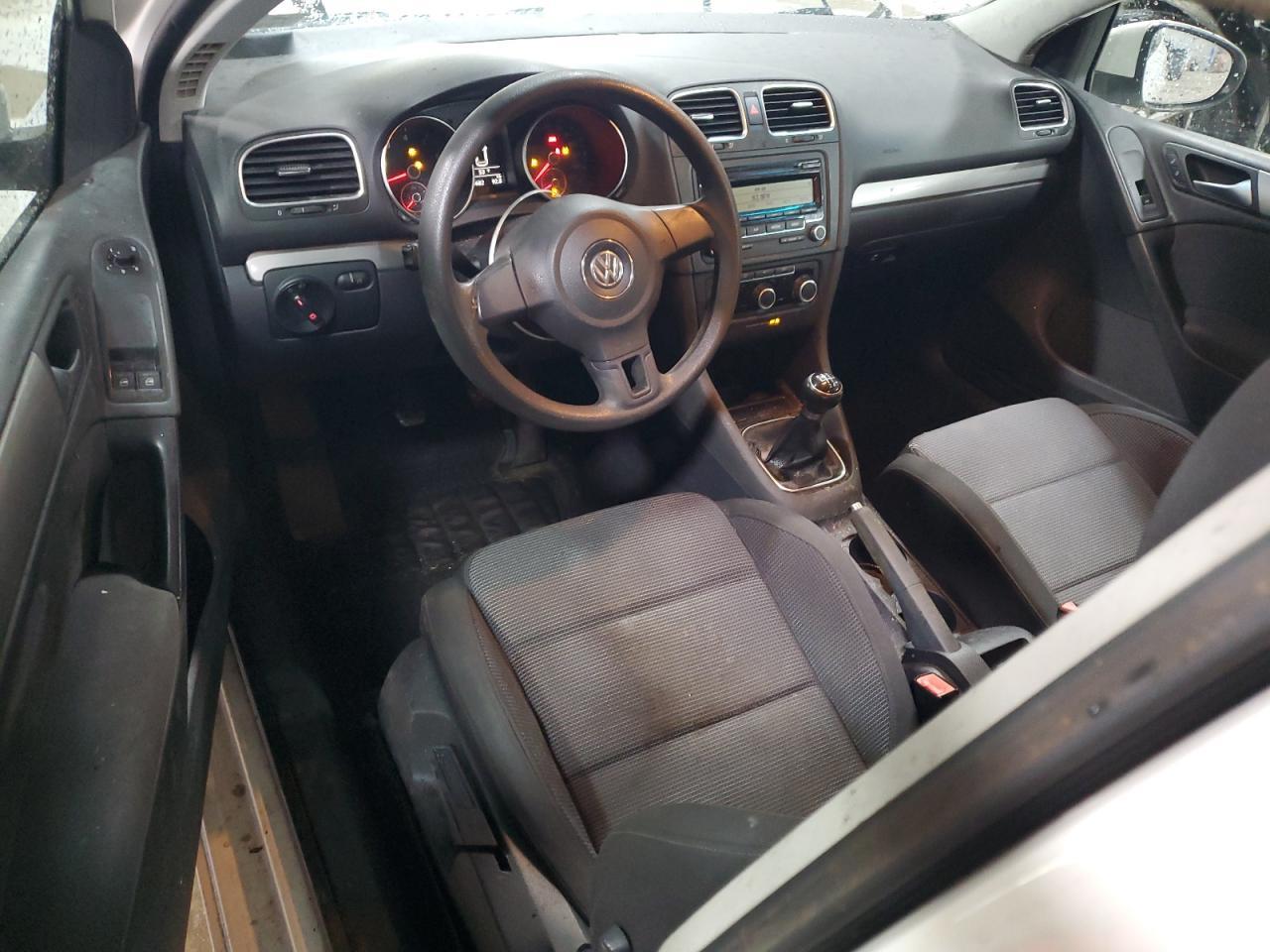2011 VOLKSWAGEN GOLF