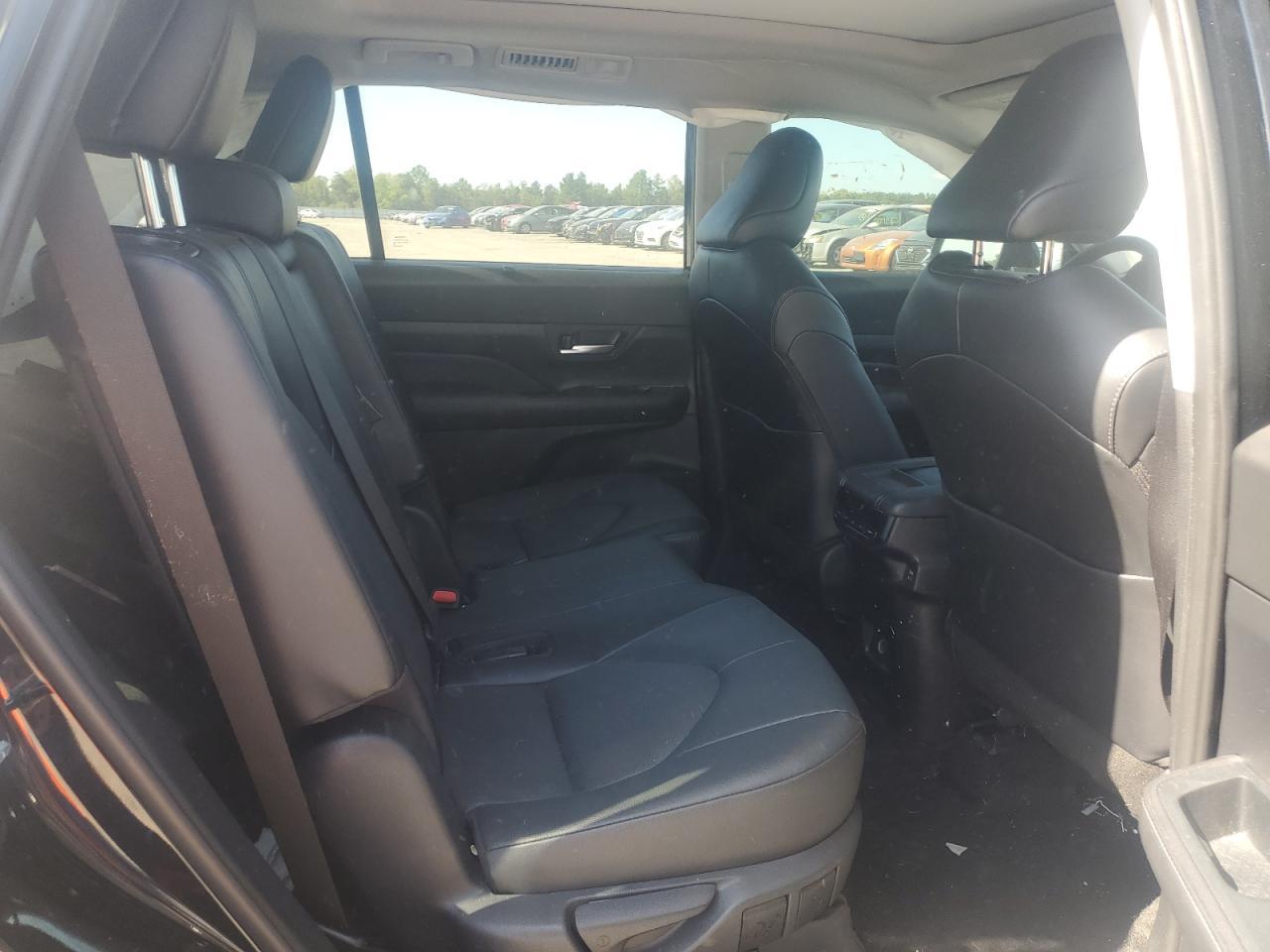 2024 TOYOTA HIGHLANDER