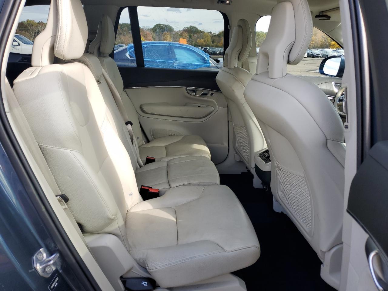 2020 VOLVO XC90