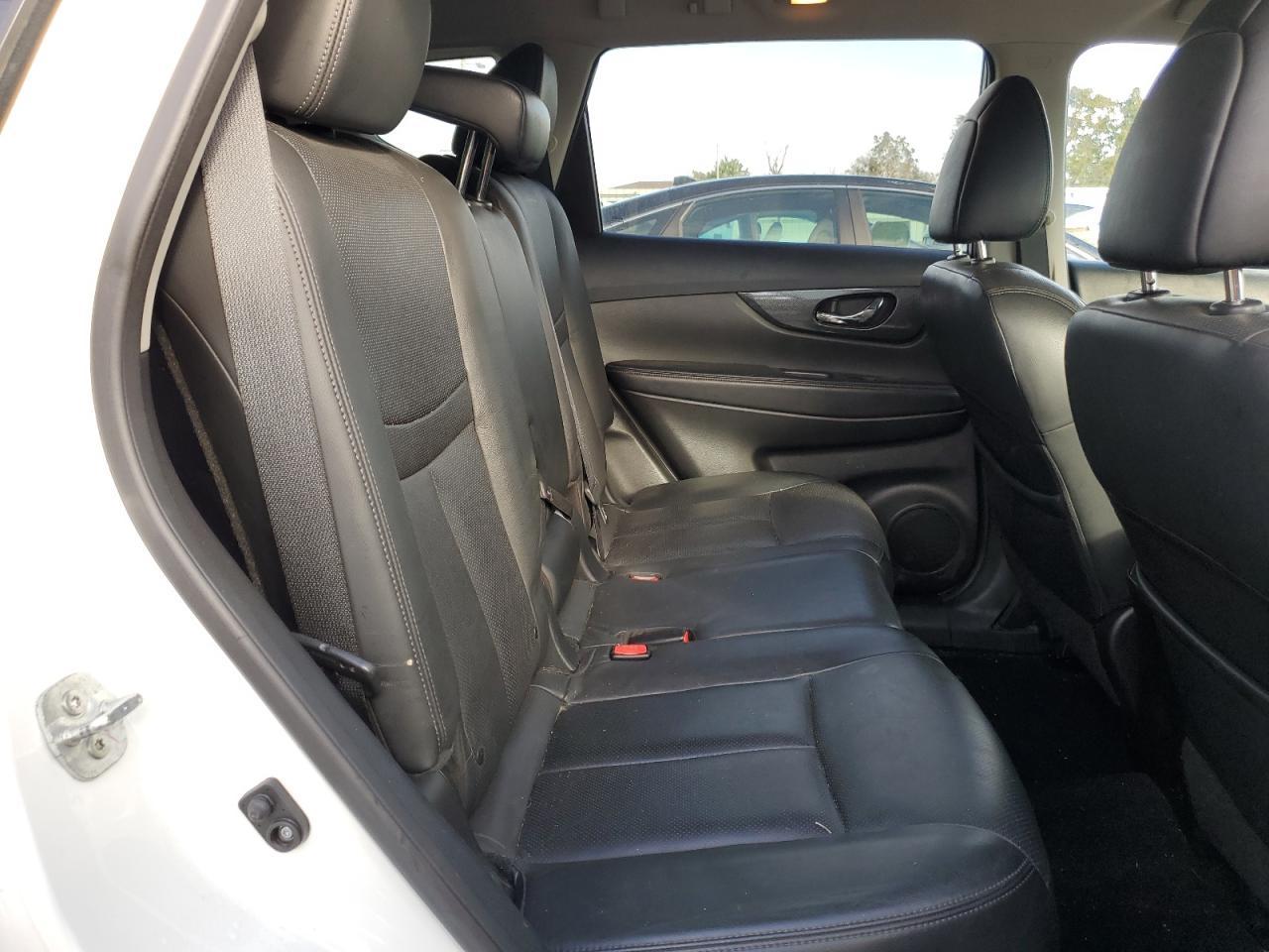 2014 NISSAN ROGUE