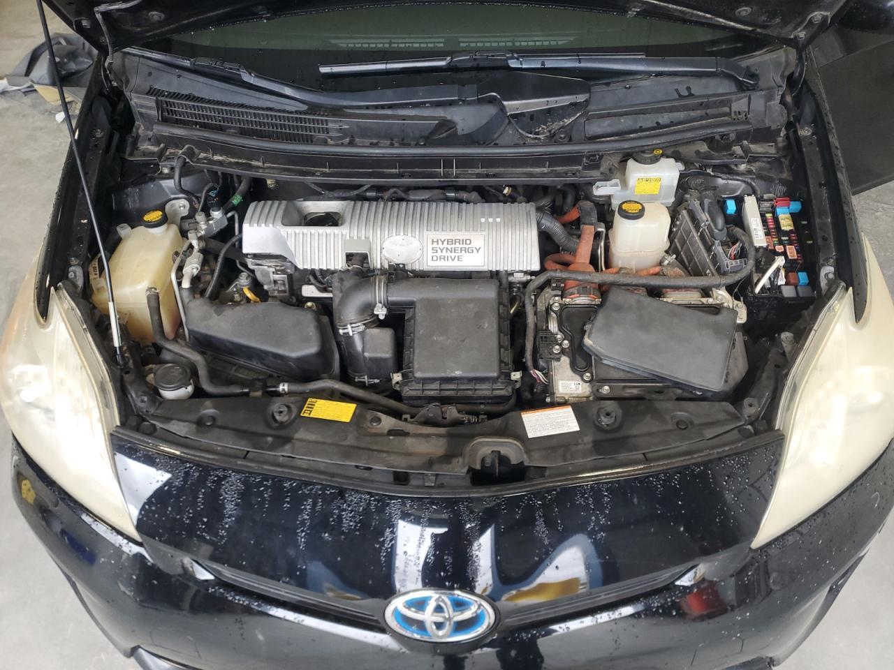2013 TOYOTA PRIUS