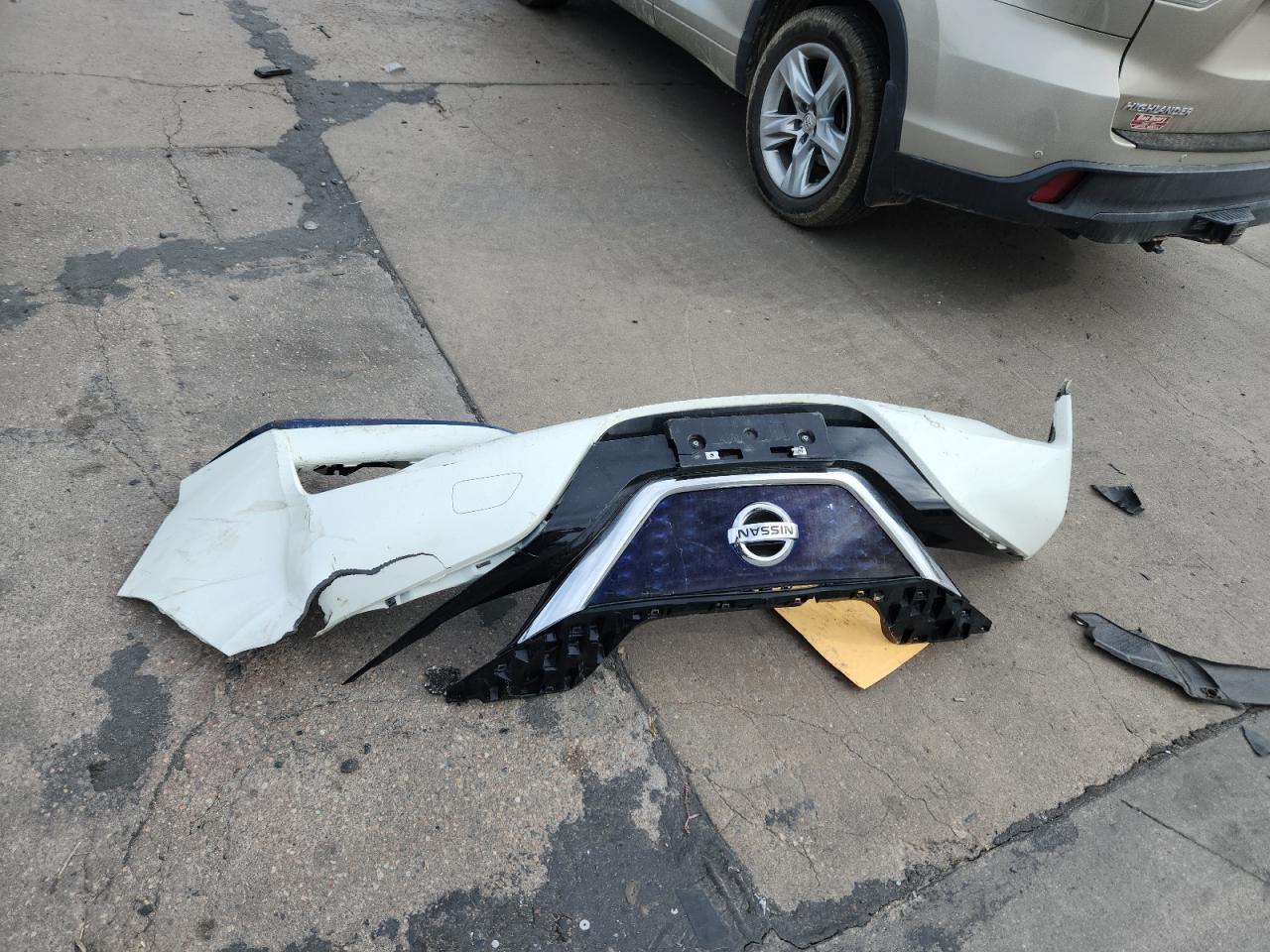 2021 NISSAN LEAF