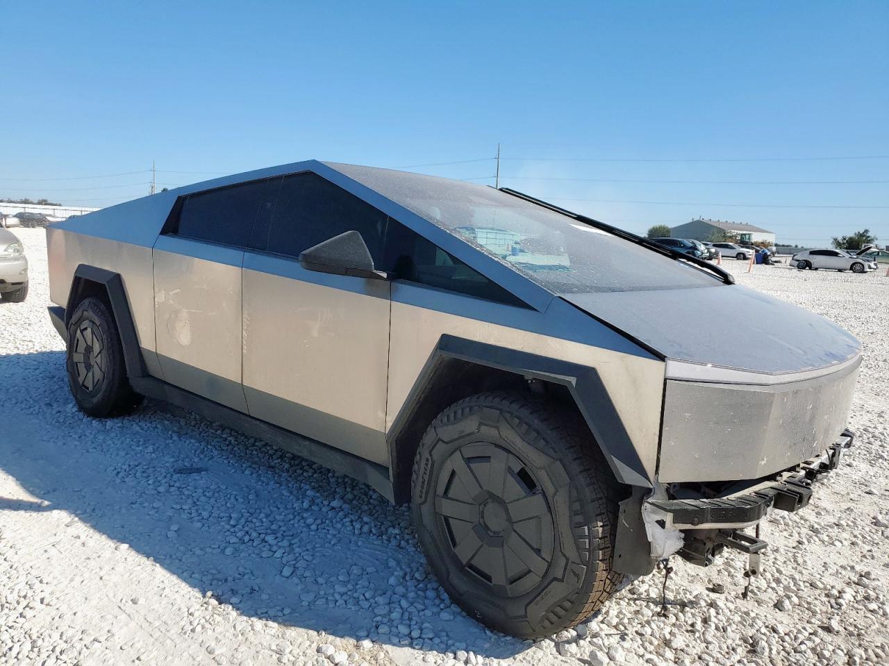2024 TESLA Cybertruck