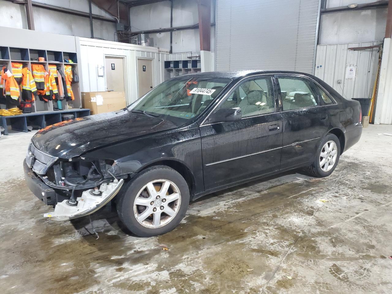 2001 TOYOTA Avalon