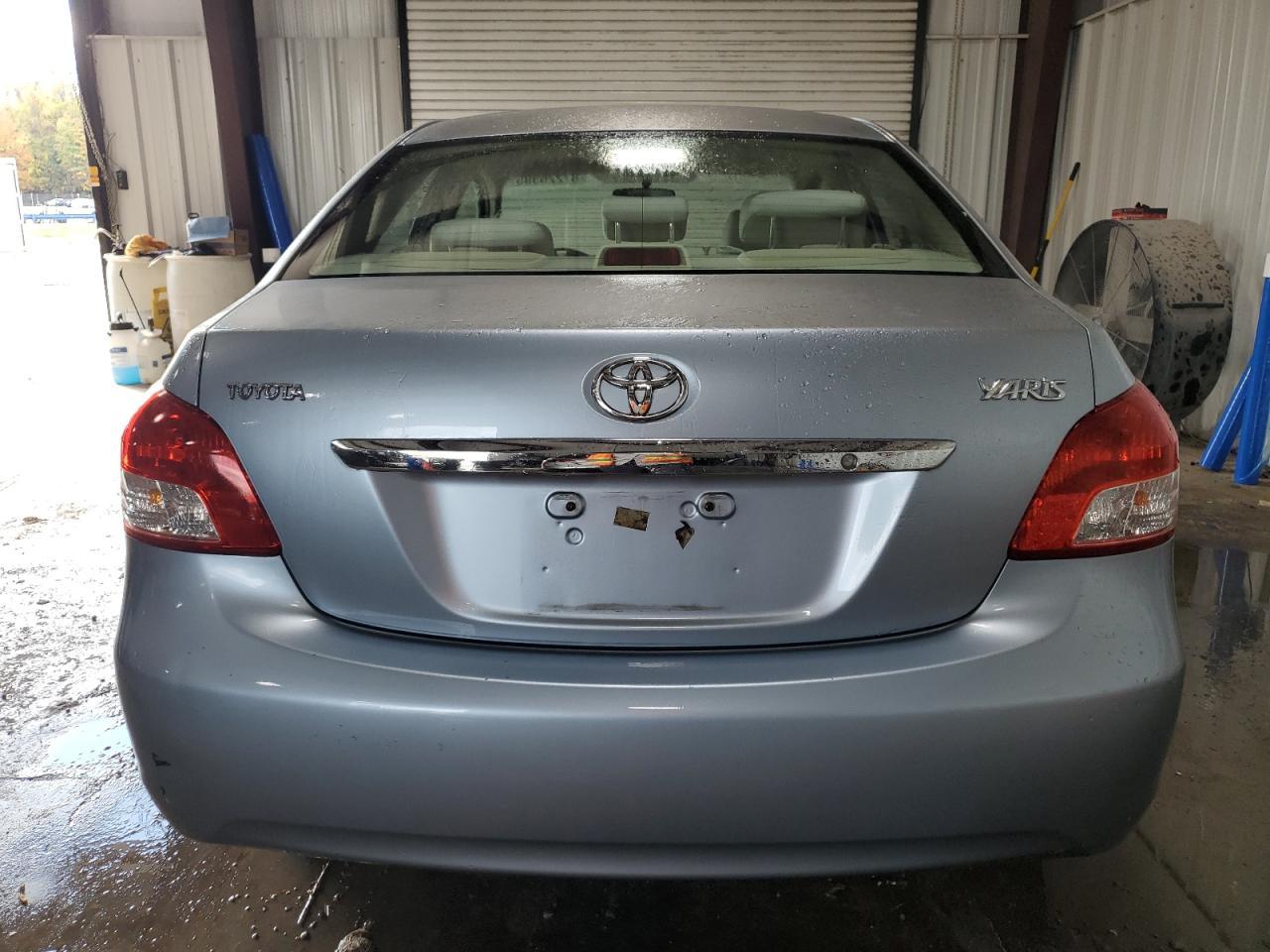 2010 TOYOTA YARIS