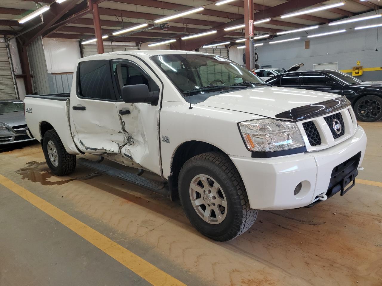 2004 NISSAN Titan