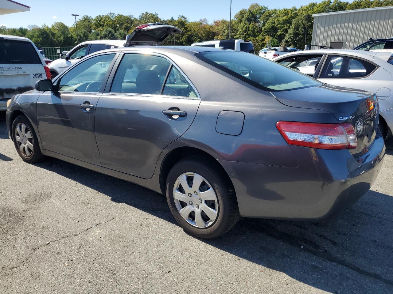 2011 TOYOTA CAMRY