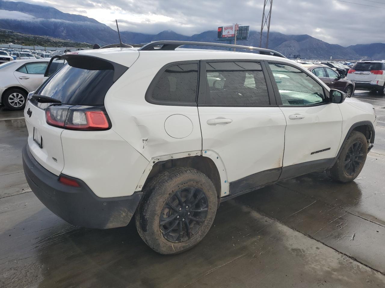 2023 JEEP CHEROKEE