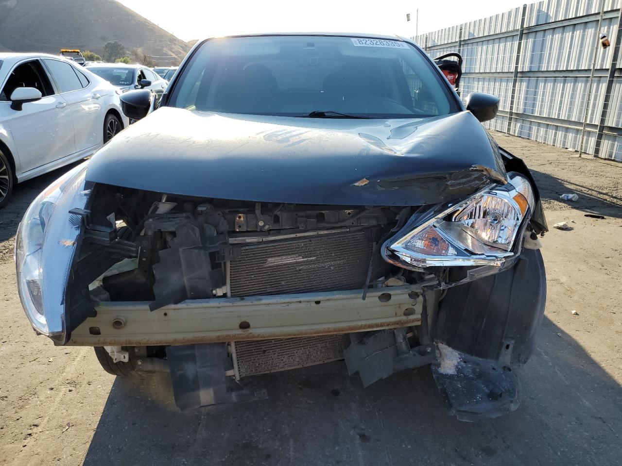 2015 NISSAN VERSA