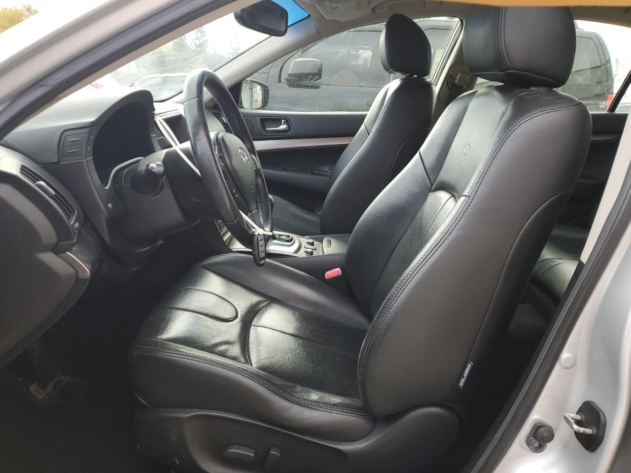 2012 INFINITI G37