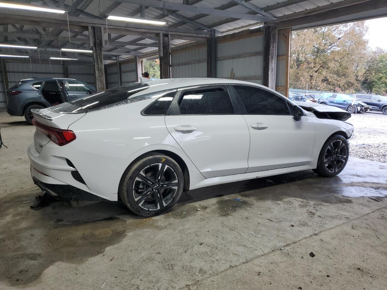 2022 KIA K5