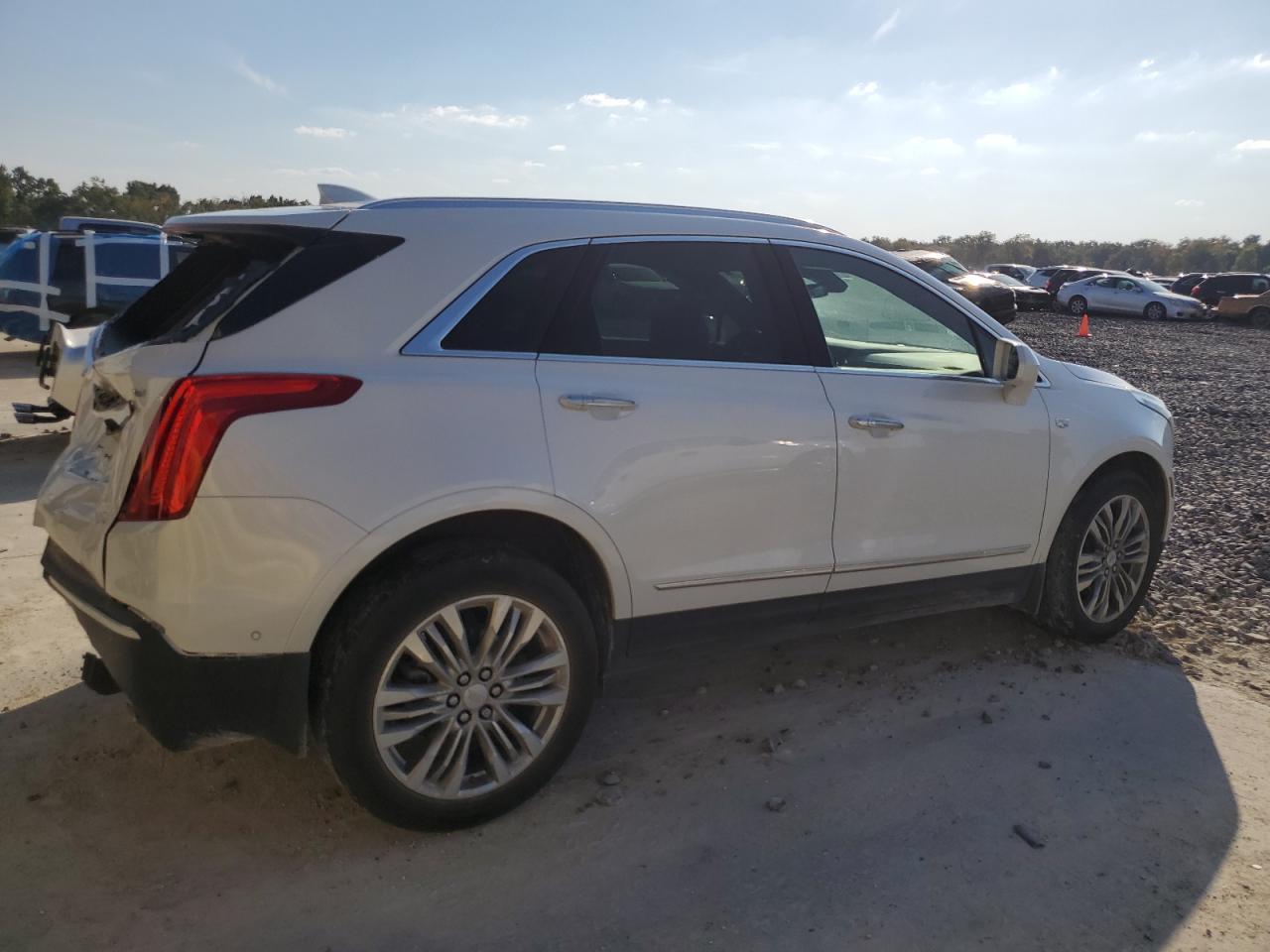 2017 CADILLAC XT5