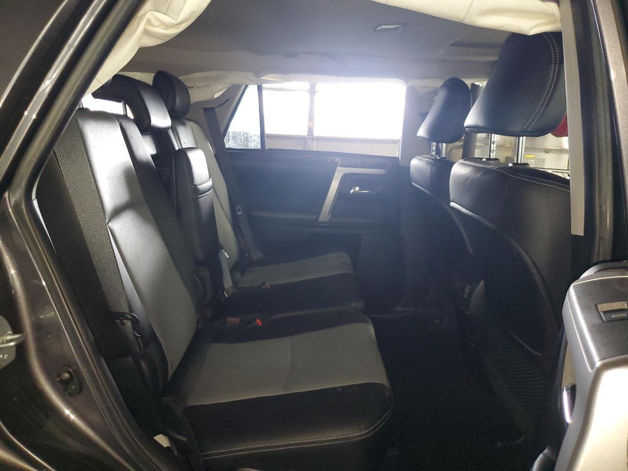 2016 TOYOTA 4Runner