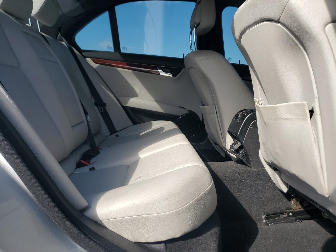 2011 MERCEDES-BENZ C-CLASS