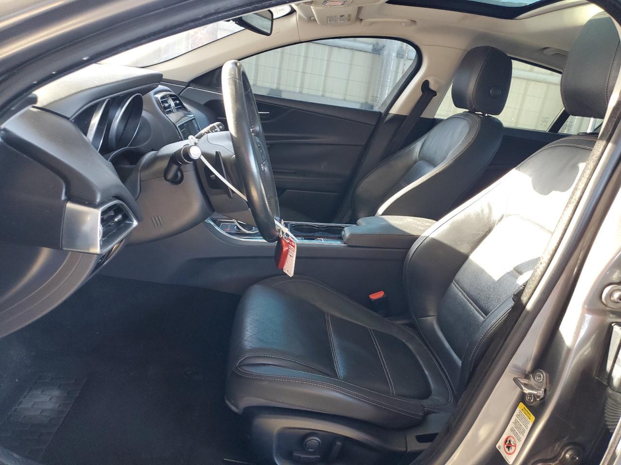 2017 JAGUAR XE