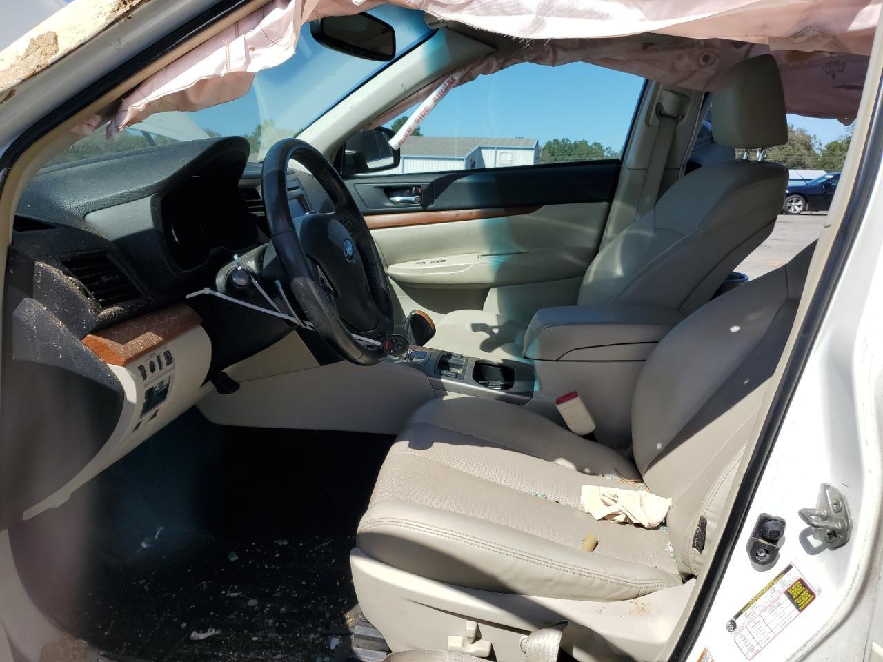 2013 SUBARU Outback