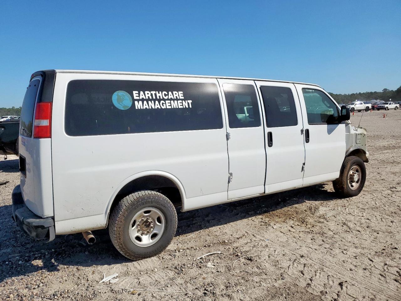2018 CHEVROLET Express 3500