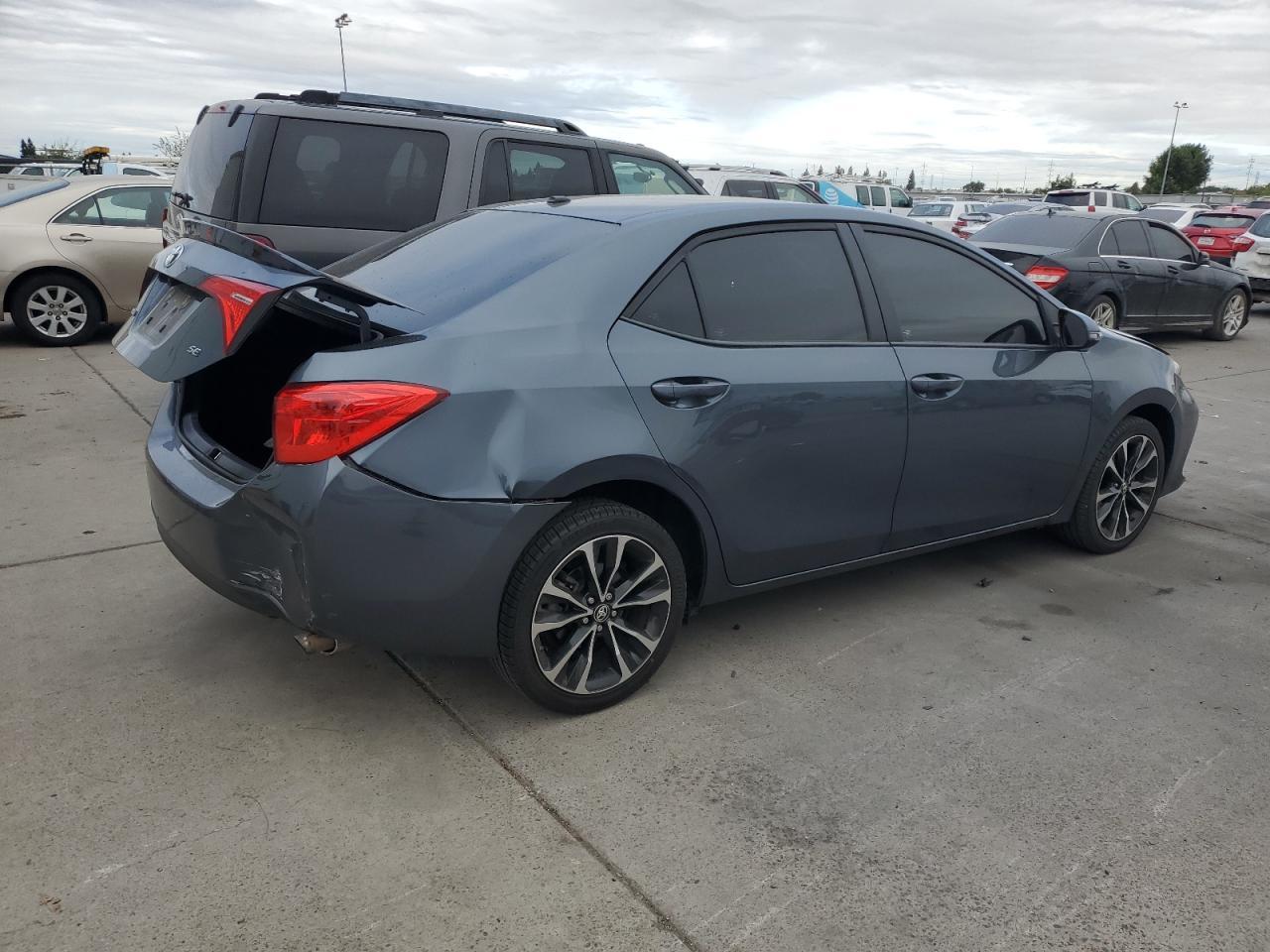 2017 TOYOTA COROLLA