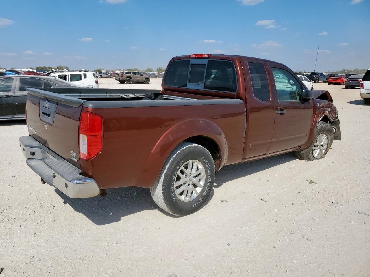 2017 NISSAN Frontier
