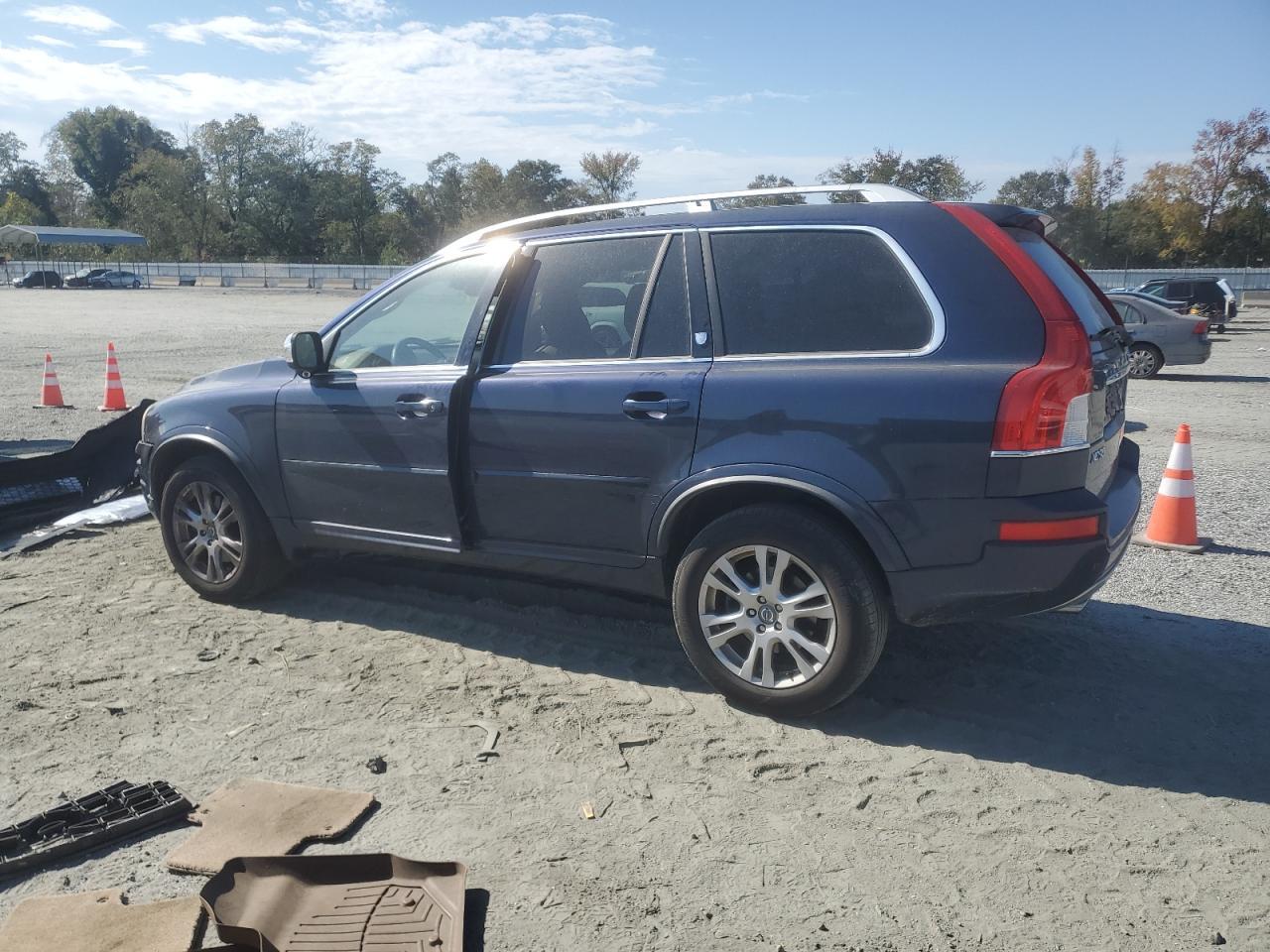 2013 VOLVO XC90