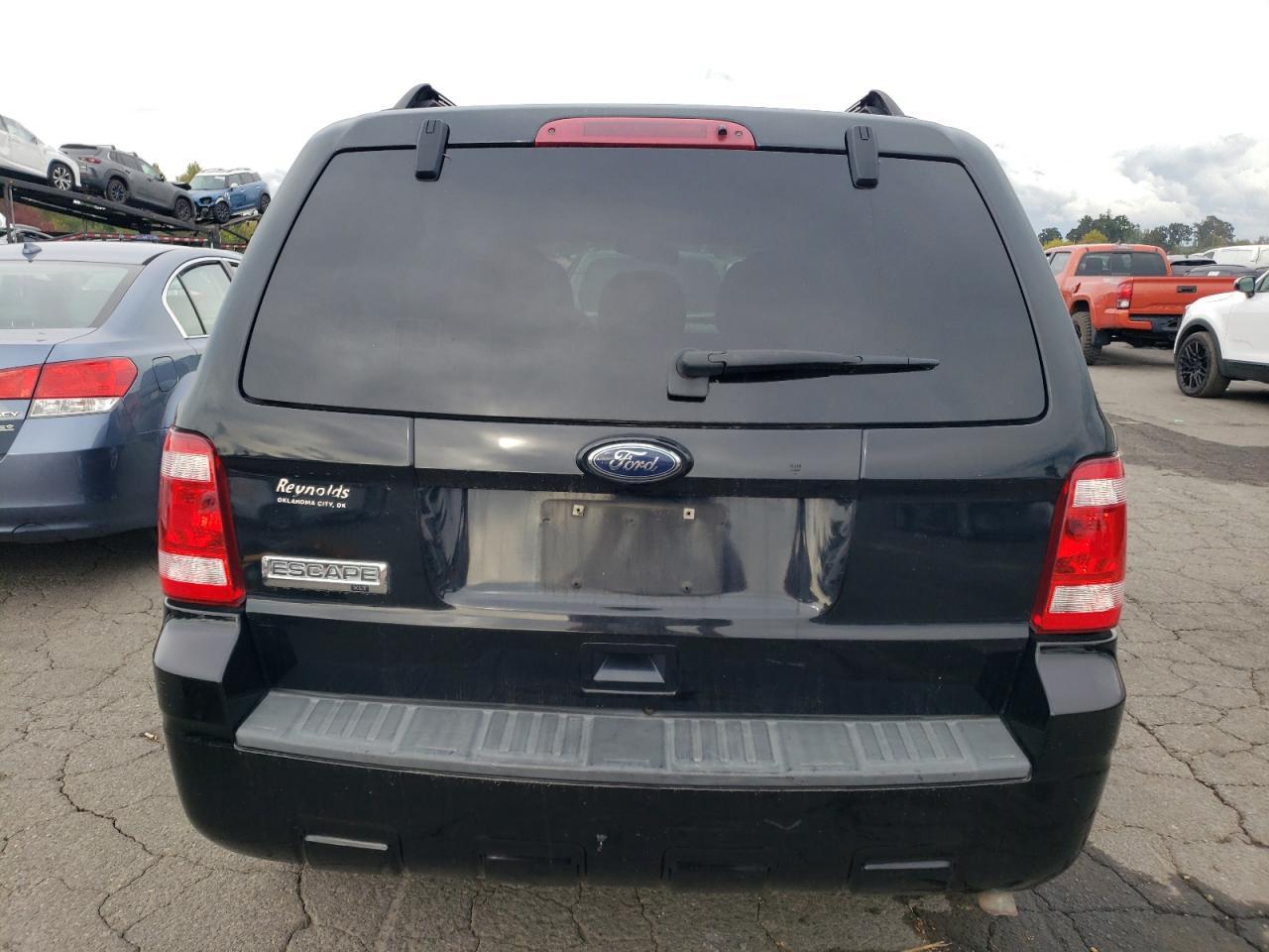 2010 FORD ESCAPE