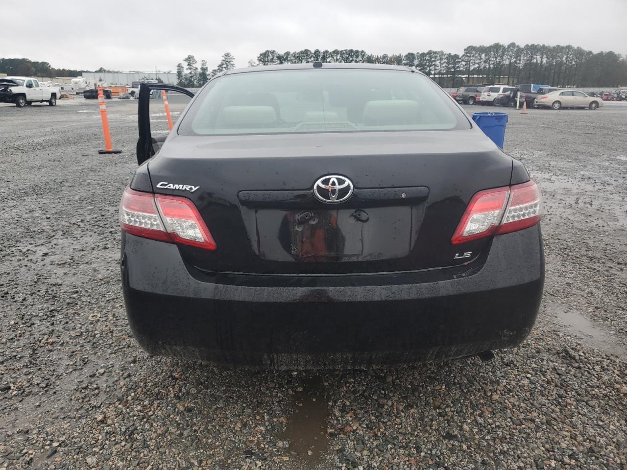 2010 TOYOTA CAMRY