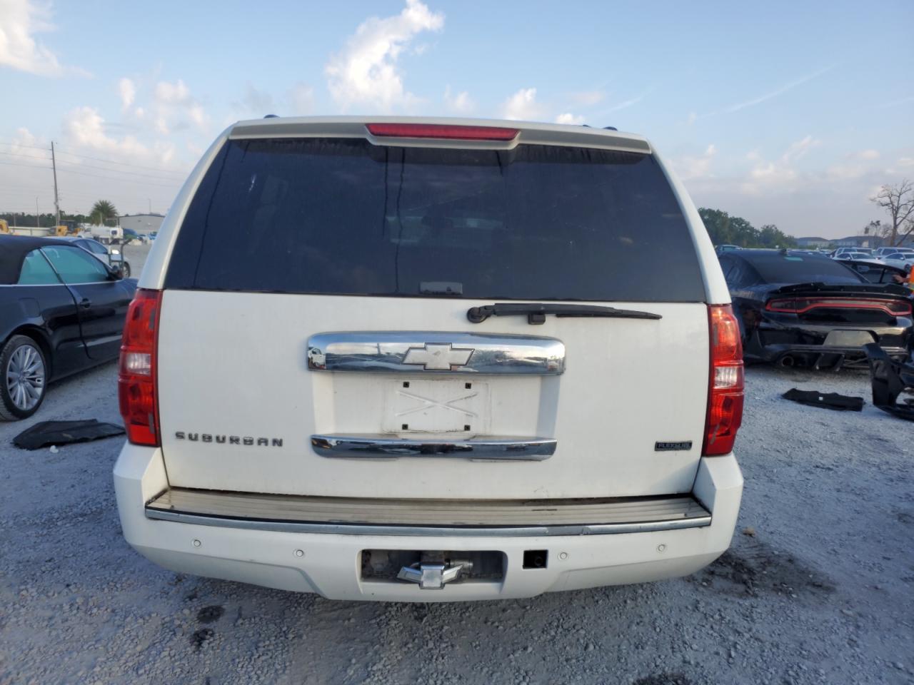 2011 CHEVROLET Suburban