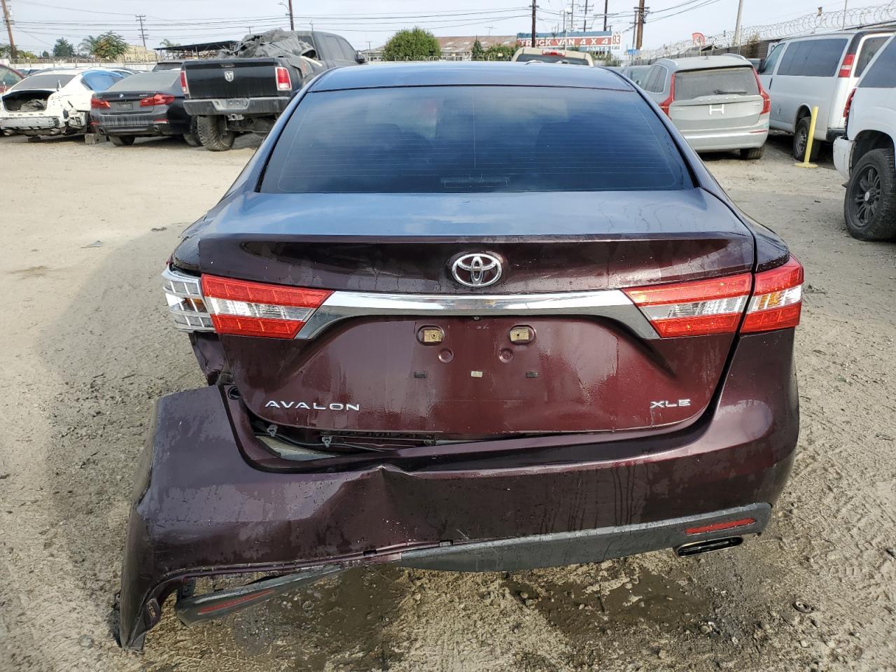 2013 TOYOTA Avalon