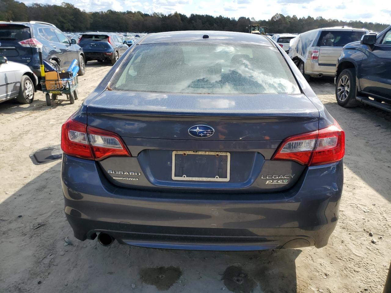 2015 SUBARU Legacy