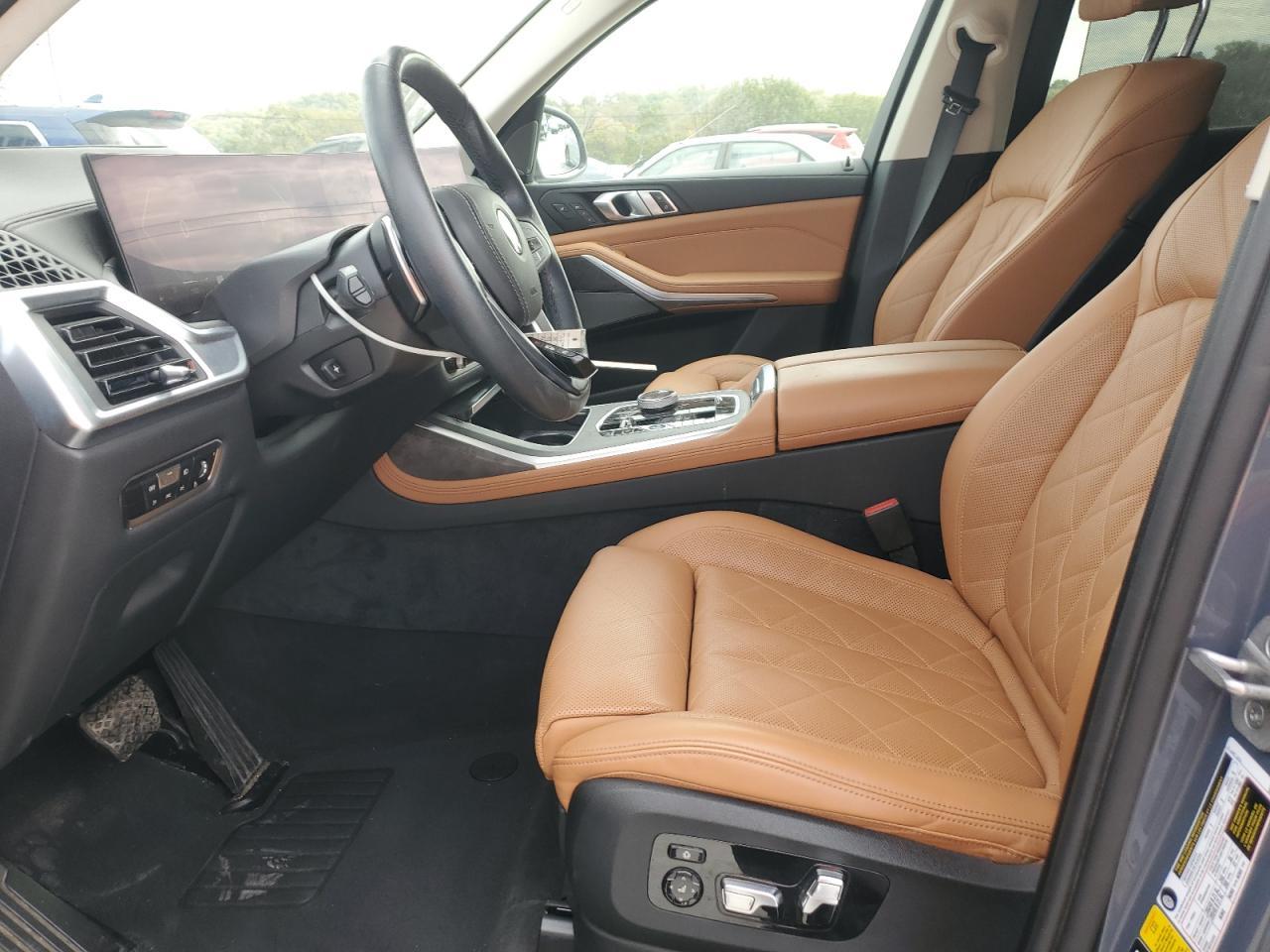 2023 BMW X7