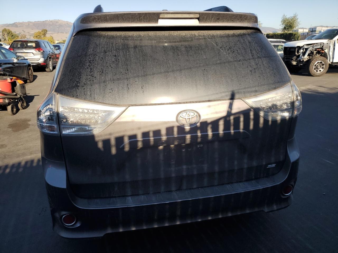 2015 TOYOTA SIENNA