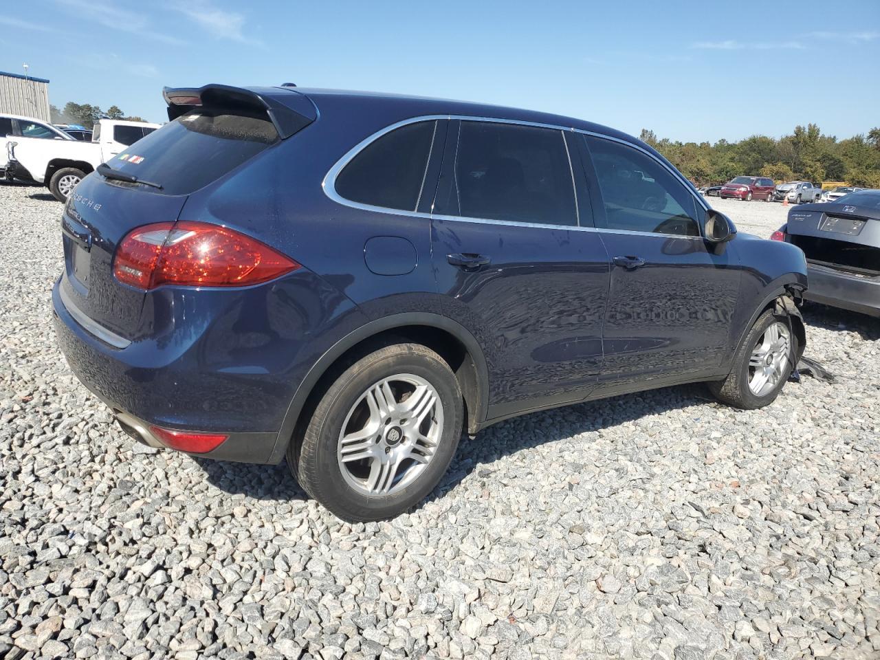 2014 PORSCHE CAYENNE